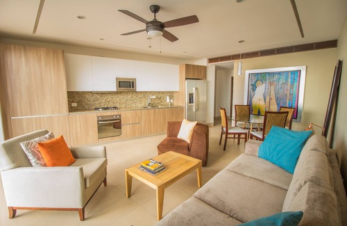Amapas Condo | 100 ft Los Muertos Beach/1BR+ 2Bth/Amapas 353/Upper level/POOL/GYM