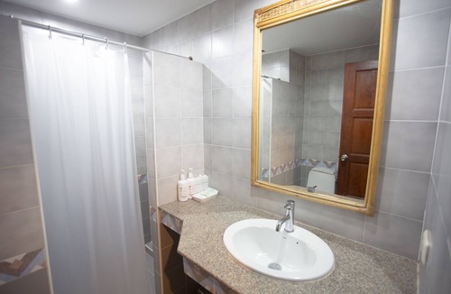 Makham Tia Hotel | 100 Islands Resort & Spa