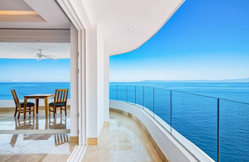 Mismaloya Condo | 102 m² Condo ∙ 1 bedroom ∙ 2 guests