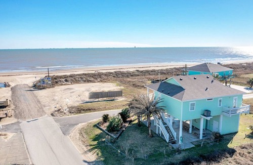 Crystal Beach House | 104 m² House ∙ 3 bedrooms ∙ 9 guests