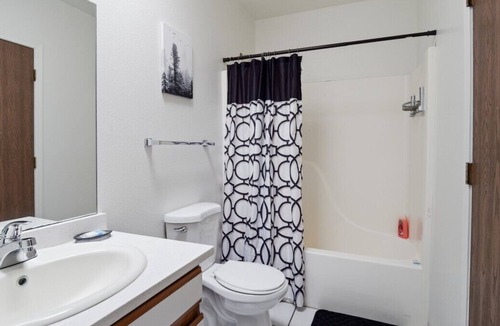 Palo Verde House | 1109-1 Camilla · Ample & Cozy Accommodation with Indoor Fireplace