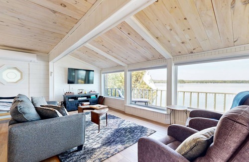 Weeks Mills House | 123 m² House ∙ 2 bedrooms ∙ 6 guests