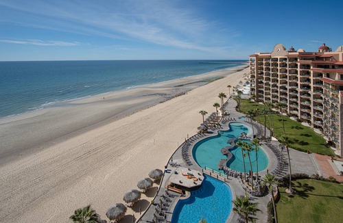 Sandy Beach Condo | 134 m² Condo ∙ 2 bedrooms ∙ 6 guests