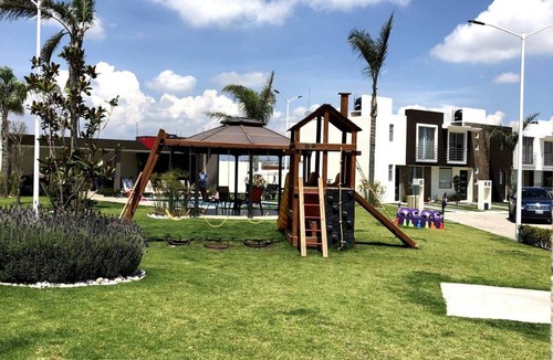 Coronango House | 180 m² House ∙ 2 bedrooms ∙ 5 guests