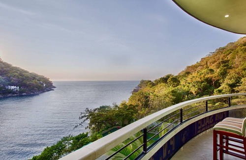 Boca de Tomatlan Villa | 1858 m² Villa ∙ 8 bedrooms ∙ 25 guests