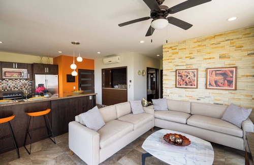 Conchas Chinas Condo | 2 Bed 2 Bath Partial Ocean View Corner Suite · R104