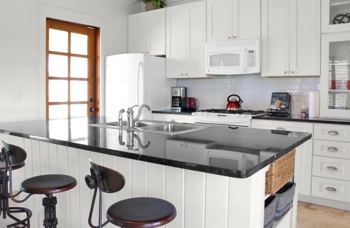 Schooner Bay House | 2 Bed 2 Bath Waterfront House located in Schooner Bay, Abaco