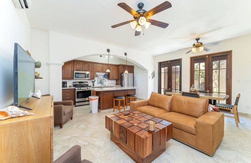 Nopolo House | 2 Bedroom and 2 bathroom Home with Water Views