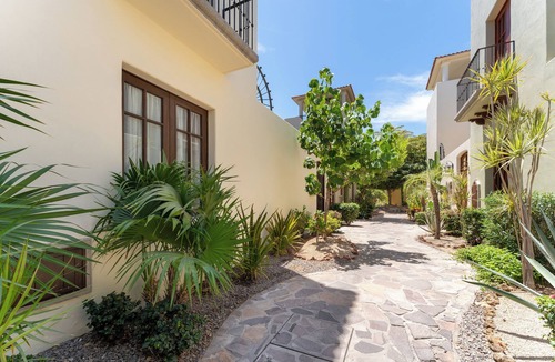 Nopolo House | 2 Bedroom and 2 bathroom Home with Water Views