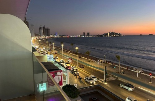 Mazatlan Apartment | 2-bedroom apartment with ocean view with AC, fitness room, WiFi pool playground