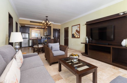 Flamingos Condo | 2-Bedroom Luxury suite with guaranteed ocean views for a dreamlike experience