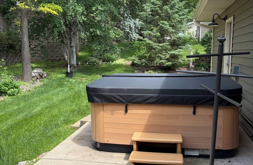 Plymouth House | 2-Bedroom Spa Retreat with Hot Tub near Lake