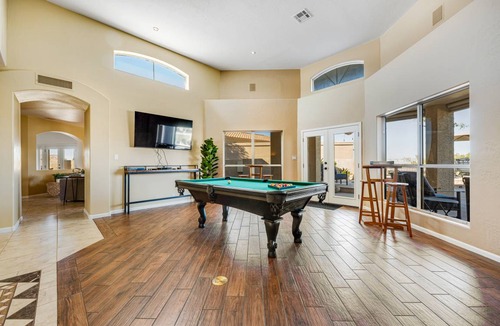 Red Mountain Ranch House | 237 m² House ∙ 4 bedrooms ∙ 10 guests