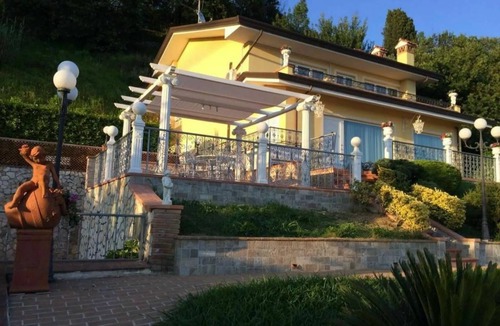 Corsanico Villa | 250 m² Villa ∙ 3 bedrooms ∙ 8 guests
