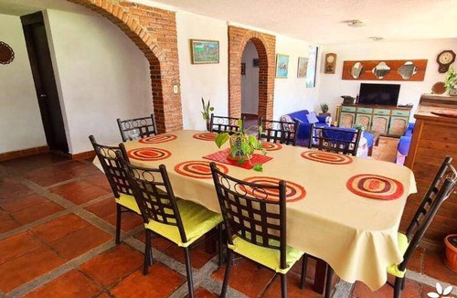 Jiutepec House | 270 m² House ∙ 5 bedrooms ∙ 15 guests