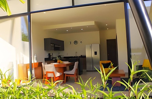 Mezcales House | 2BR Ground Floor/Balcony Pool Beach Minutes