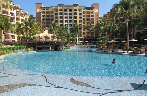 Flamingos Condo | 2nd Floor Luxury Awaits