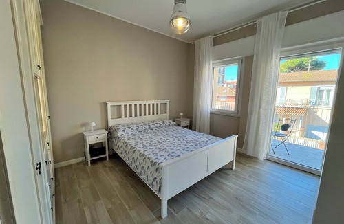 Marina di Pietrasanta Apartment | 3 Bdr at 100m from the Sea+Sea View and Terrace