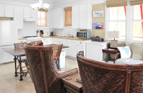 Schooner Bay House | 3 Bed 3 Bath Waterfront House located in Schooner Bay, Abaco