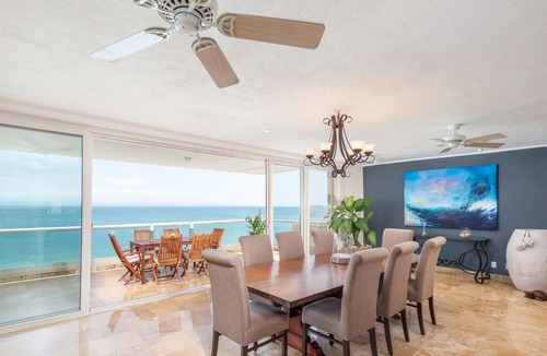 Emiliano Zapata Condo | 3 Bed Beachfront Penthouse in Punta Vista 1, Punta De Mita