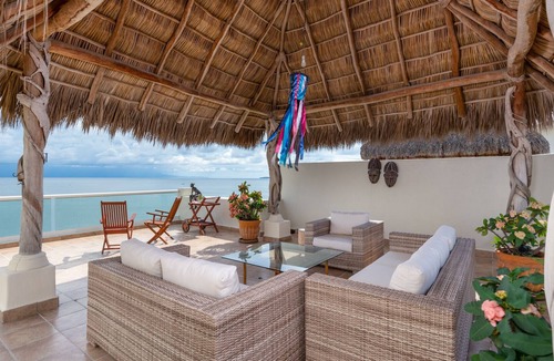 Emiliano Zapata Condo | 3 Bed Beachfront Penthouse in Punta Vista 1, Punta De Mita