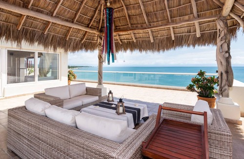 Emiliano Zapata Condo | 3 Bed Beachfront Penthouse in Punta Vista 1, Punta De Mita