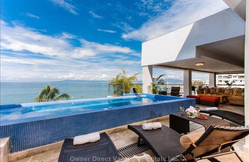 Amapas Hotel | 3 Bedroom/4 Bathroom Condo on Los Muertos Beach