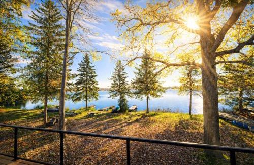 Lakefield House | 3-bedroom Lakefront Villa #10