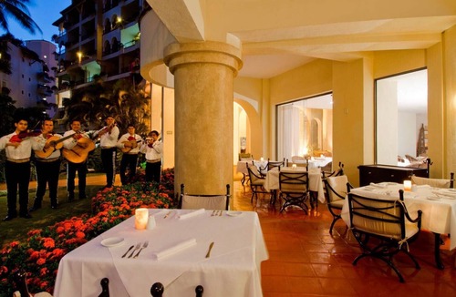 Marina Vallarta Apartment | 3 bedroom newly remodeled apartment in the Marina area