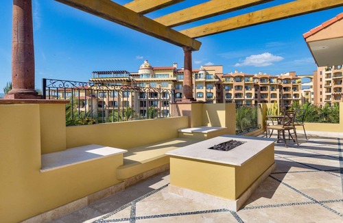 Flamingos Apartment | 3 bedroom oceanfront suite with terrace, Jacuzzi and all the amenities