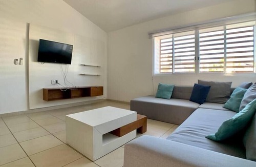 Diaz Ordaz Condo | 3 blocks to the beach! 2 bedroom aptmt Versalles!
