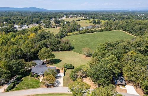 Greer House | 3 Mi to Dtwn Greer Mountain-View Home!