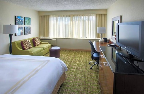 South Peabody Hotel | 3-Star Hotel ∙ Boston Marriott Peabody