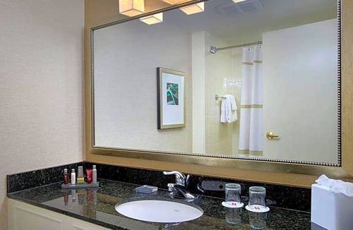 South Peabody Hotel | 3-Star Hotel ∙ Boston Marriott Peabody