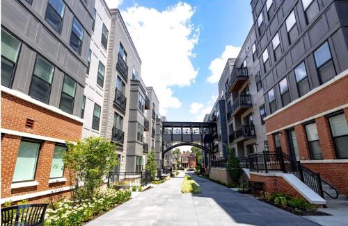 East Walnut HIlls Apartment | 3 Stylish apartments near shops and entertainment