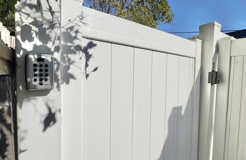 Westside Costa Mesa House | 30 day long term Private Studio in Costa Mesa!