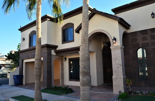 Mexicali House | 30 m² House ∙ 4 bedrooms ∙ 8 guests