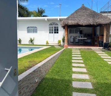 Tequesquitengo House | 30 m² House ∙ 5 bedrooms ∙ 16 guests
