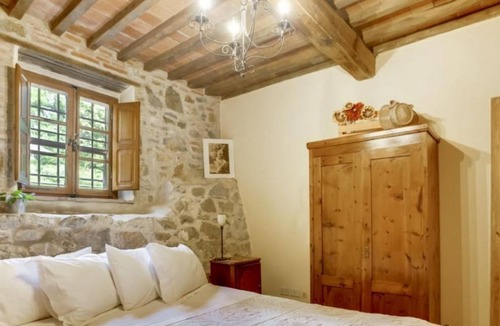 Castelnuovo dell'Abate Villa | 300 m² Villa ∙ 4 bedrooms ∙ 8 guests