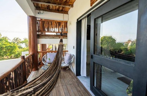 Troncones Hotel | 32 m² Hotel ∙ 6 guests
