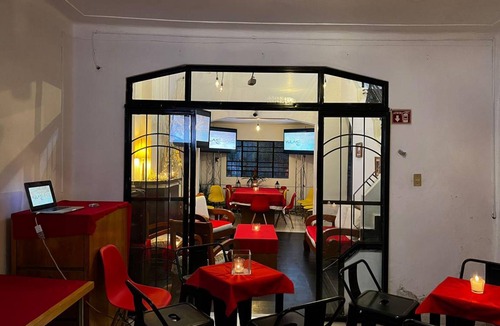 Hipodromo Bed & Breakfast | 34 m² Bed and breakfast ∙ 4 bedrooms ∙ 10 guests