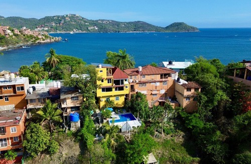 Playa la Madera House | 360 degree views and close to everything!