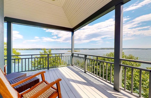 Isle of Springs House | 390 m² House ∙ 3 bedrooms ∙ 10 guests