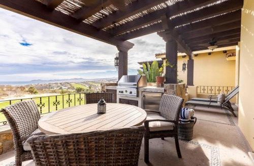 San Jose del Cabo Apartment | 3BD Golf Front Beach Club and Hot Tub in PLC