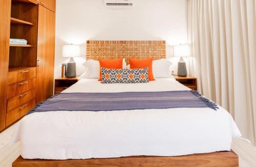 Libertad House | 3BR Condo Partial Sea View shared Pool and Jacuzzi