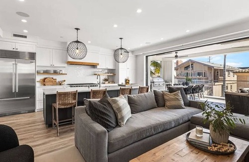 West Newport House | 3BR + Loft Ocean View | Rooftop, Hot Tub, Parking