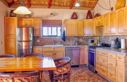 Los Zacatitos House | 4-bedroom house in beautiful Zacatitos with WiFi