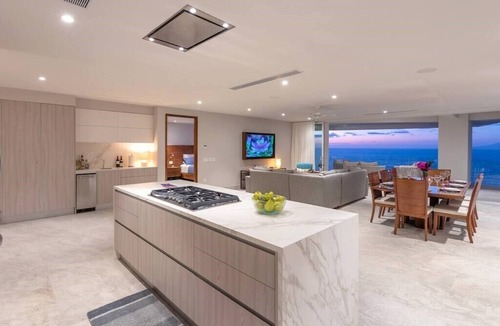 South Shore Hotel Area Apartment | 4 BR Casa Indah Luxury 3400 SF Condo, 4 BR Luxury Indah Condo 3400 SF