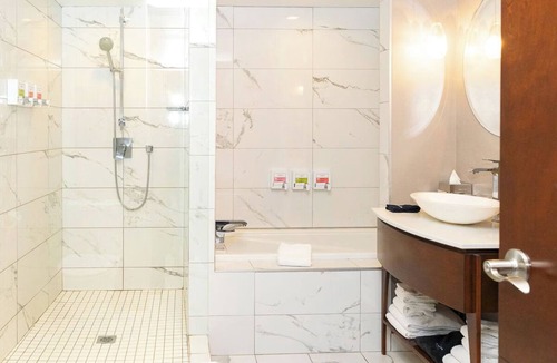 Old Montreal Hotel | 4 Family-Friendly Comfort at Stylish Suites Near Underground City Shopping!