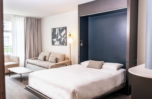 Old Montreal Hotel | 4 Family-Friendly Comfort at Stylish Suites Near Underground City Shopping!